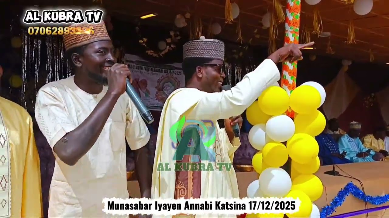 Mu shaƙata da waƙar Sheikh Yakub tare da Mhmd Rabi'u Shi'it kt. Daga AL KUBRA TV