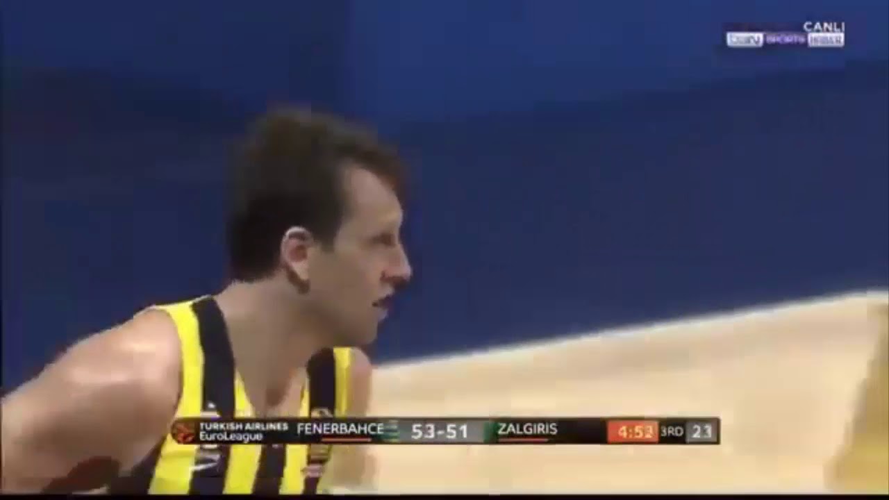 Jan Vesely Fenerbahçe Kariyerindeki Unutulmaz Alley-Oop Basketleri