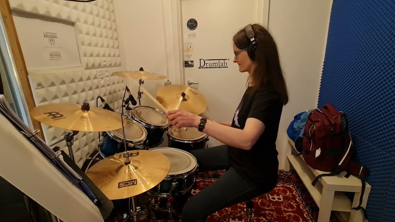 Rebekka Thunder