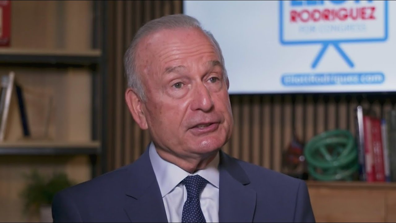 Former CBS News Miami anchor Eliott Rodriguez announces his run for Congress