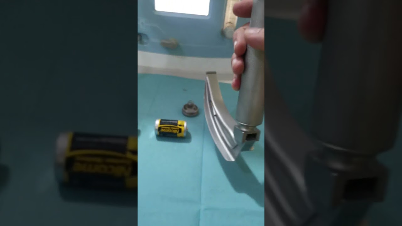 من صالة العمليات  :  شرح Laryngoscope