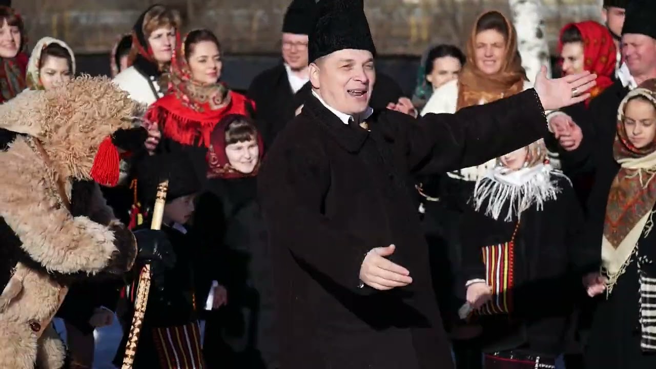 Sorin Filip -Obicei de iarnă din Bucovina - Ursăreasca roată măi (Colind)