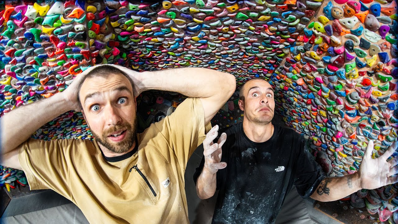 The wall actually looks this crazy || Bobat in Tokyo