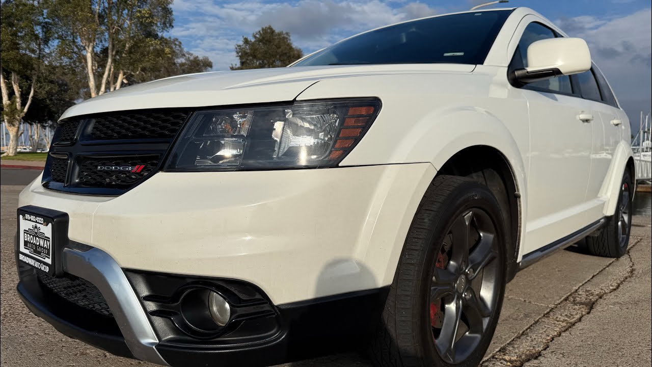 2015 Dodge Journey Crossroad “4 Cylinder” “Leather” “Backup Camera” - $5,999 (Chula Vista)