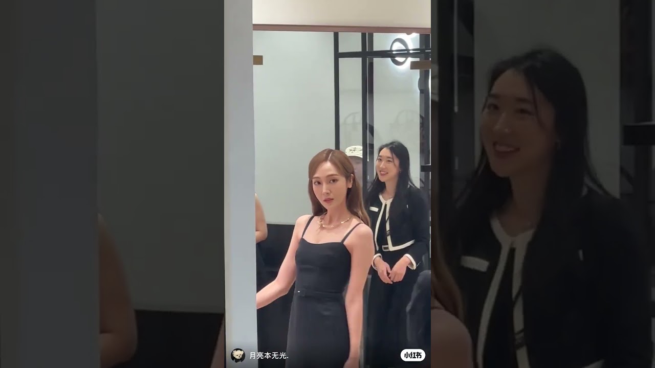 [FANCAM] 231002 Jessica Jung was seen filming inside the COLOMBO 1st Flagship Store in Macau