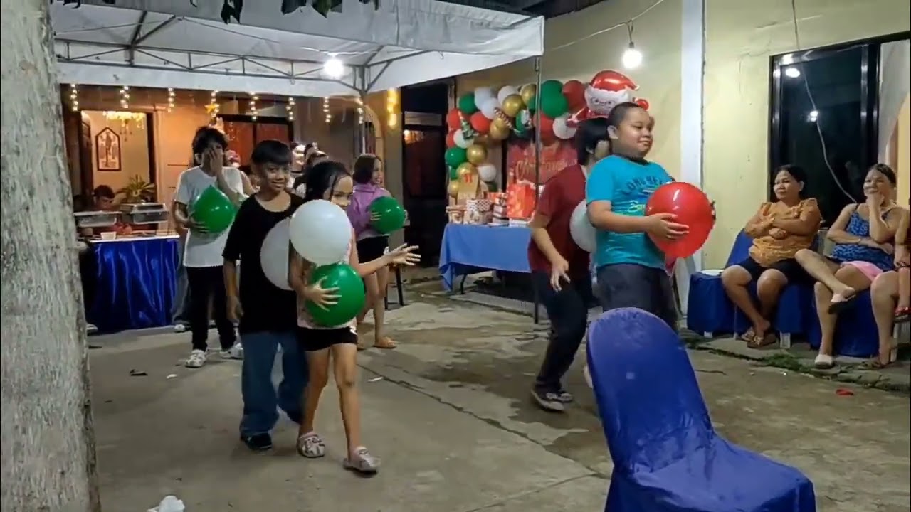BALLOON RELAY GAME