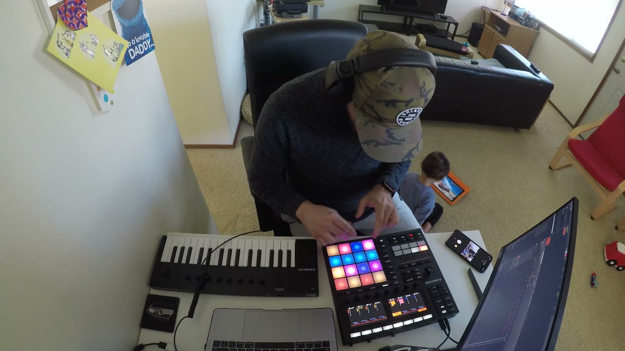 Finger Drumming on Maschine MK3 using Crate Cuts Expansions