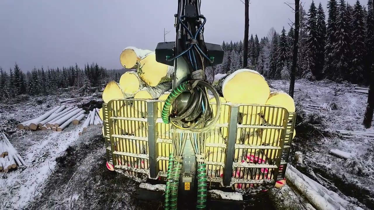 John Deere 1510G aukolta kalikoiden keräilyä