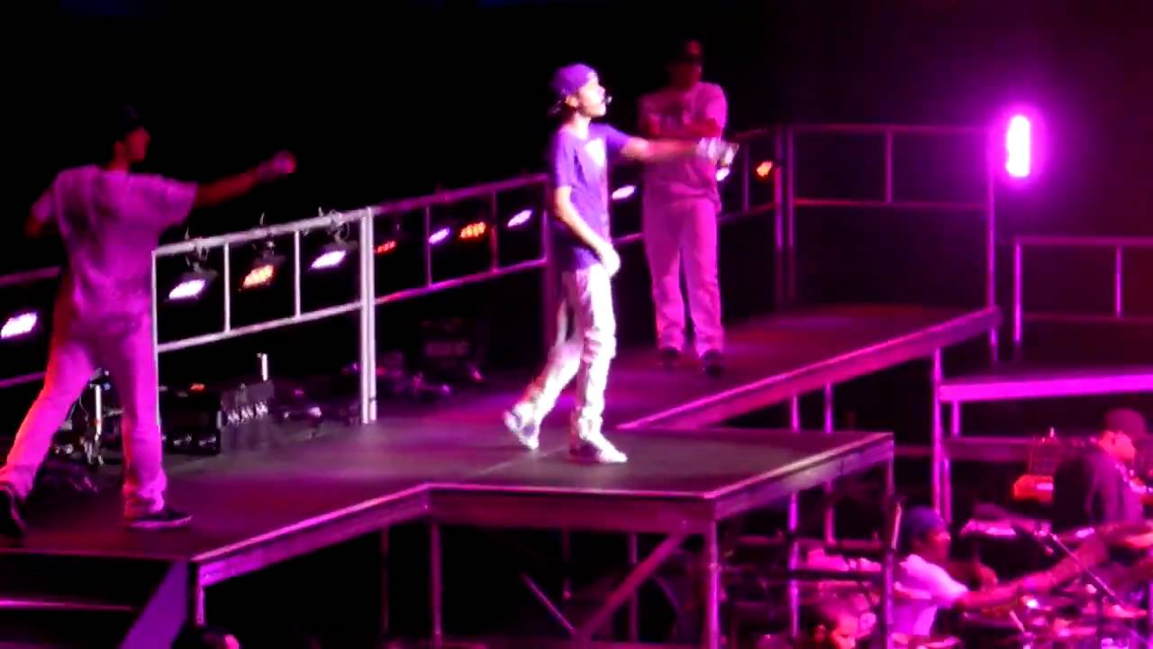 Justin Bieber - One Less Lonely Girl (Melbourne, Australia)