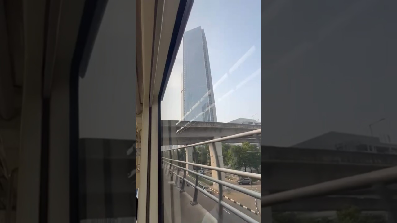 naik LRT di Jakarta :). 