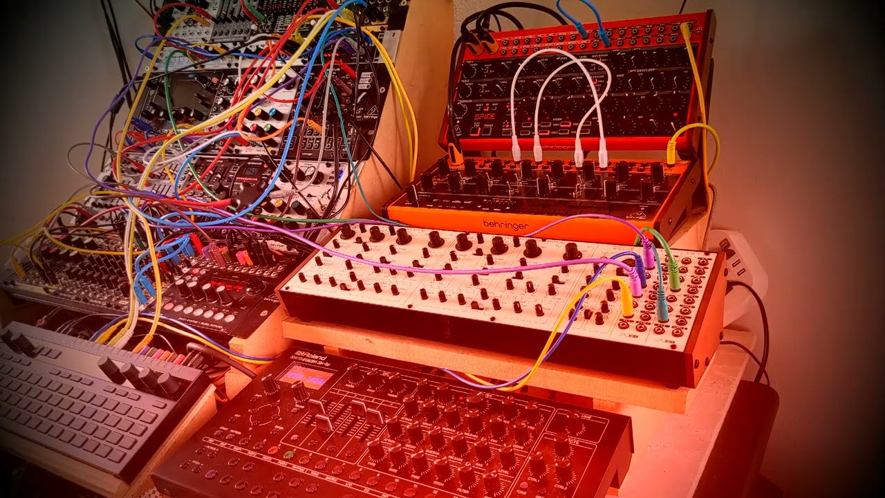 Jambling 😁  Behringer 2-XM! + Roland SH-4D + Spice + Crave + MetaModule + SQ64 + others!