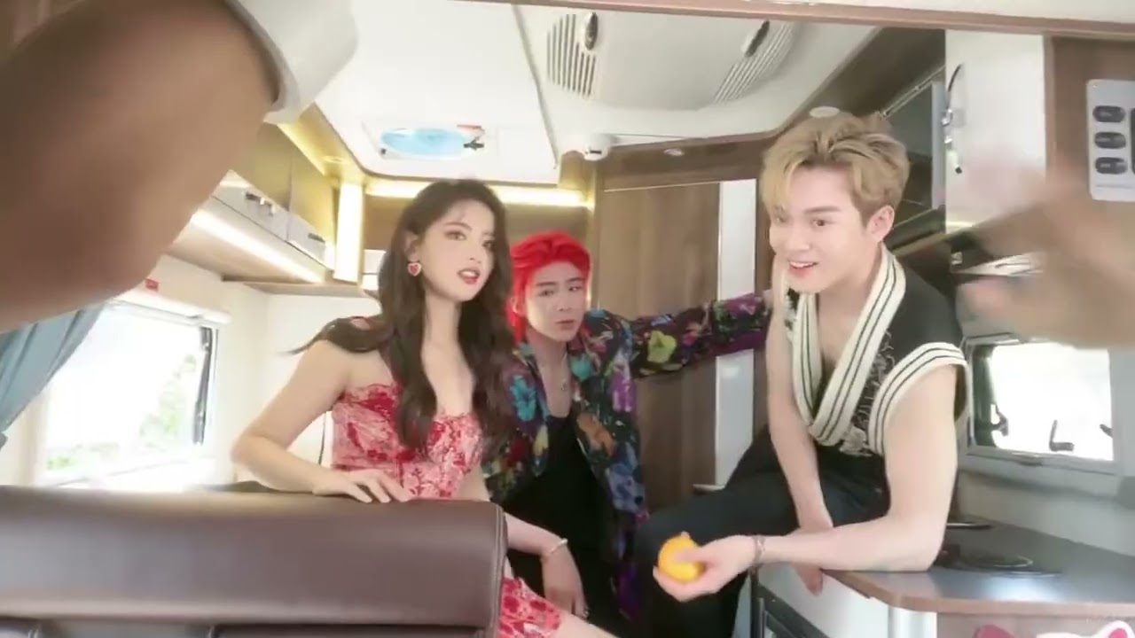 [FULL] Zeng Shunxi, Yang Chaoyue and Liu Yuning livestream photoshoot behind