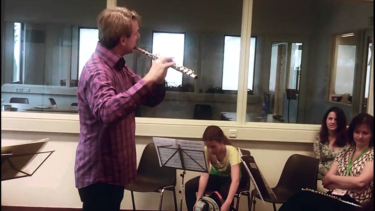 Ian CLARKE. The Great Train Race - solo flute