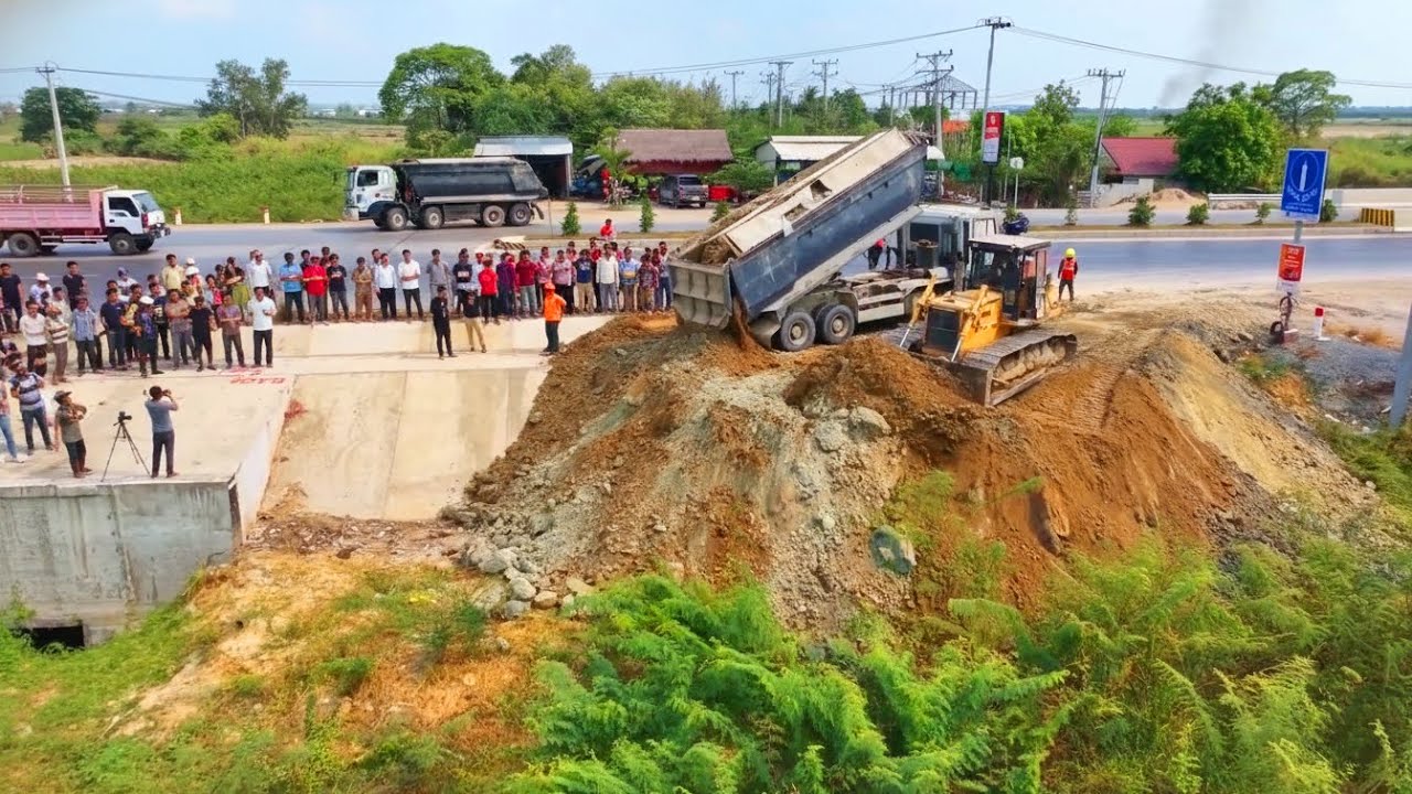 Finest Activities Starting Heavy Equipment Landfill Creating With Group Trucks 25t & BIG Dozer
