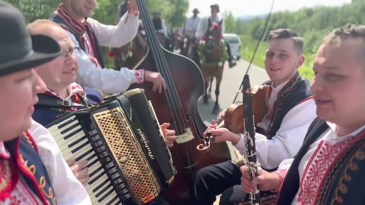 Dolinecką płynie - Kapela Cacani