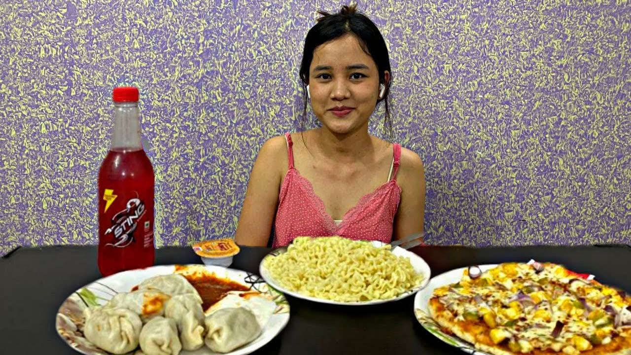 VEG PIZZA|CHICKEN MOMO|SPICY NOODLES|MUKBANG|RUTH LRF
