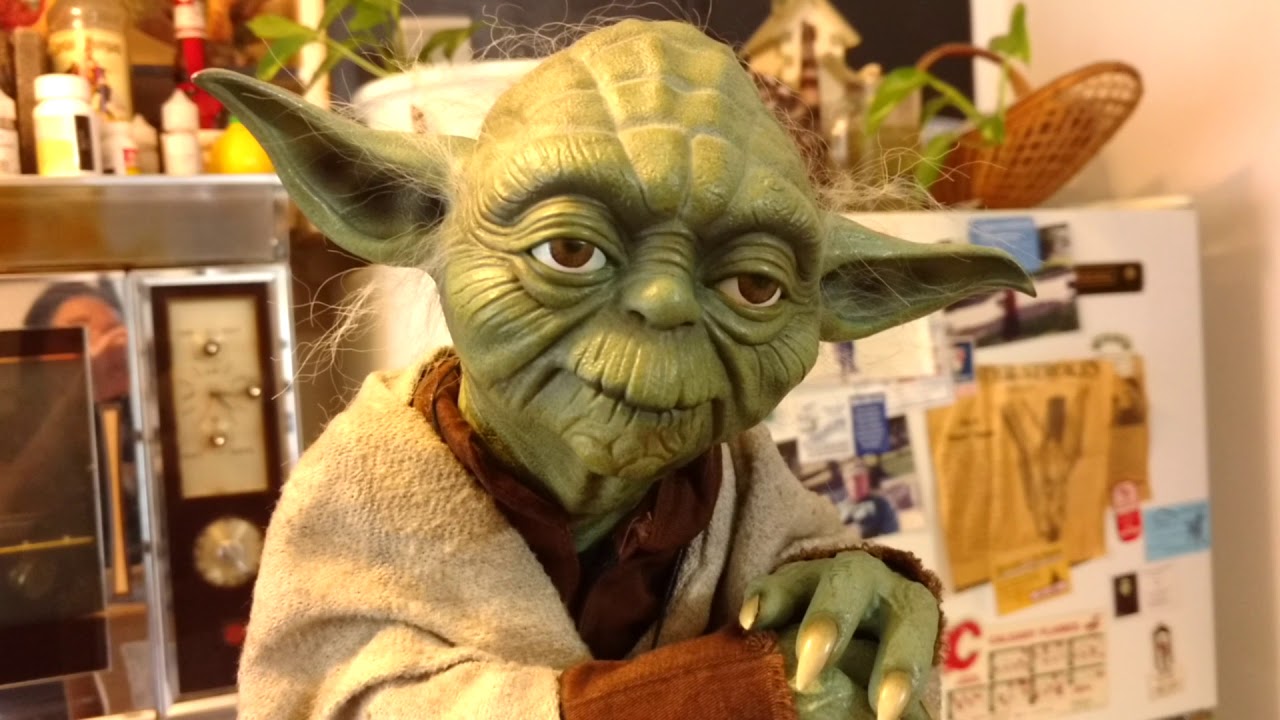 Sideshow Yoda Legendary Scale figure
