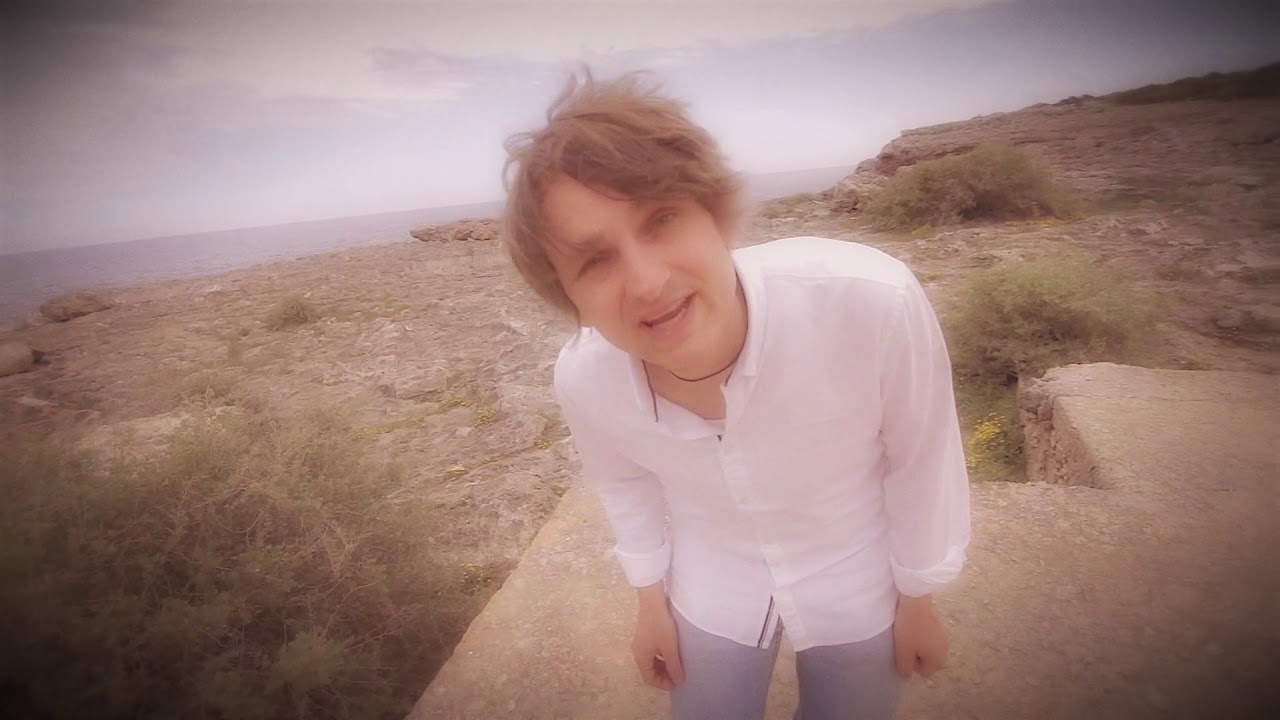 Kenneth Minor - Hidden Berries feat. Hannah Paularsen