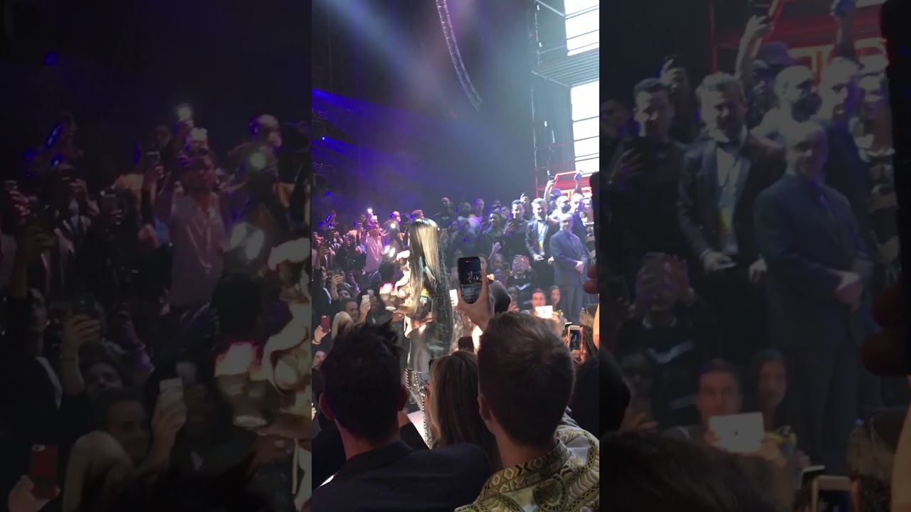 Nicki minaj Beez in Da Trap Live