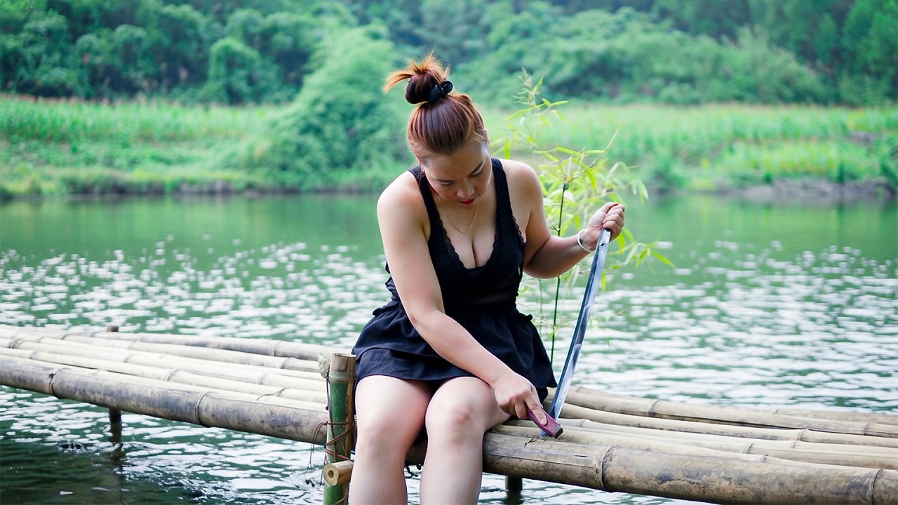 The Single Woman Transformed a Discarded Car Spring into The World's Sharpest Katana Sword-DIY sword