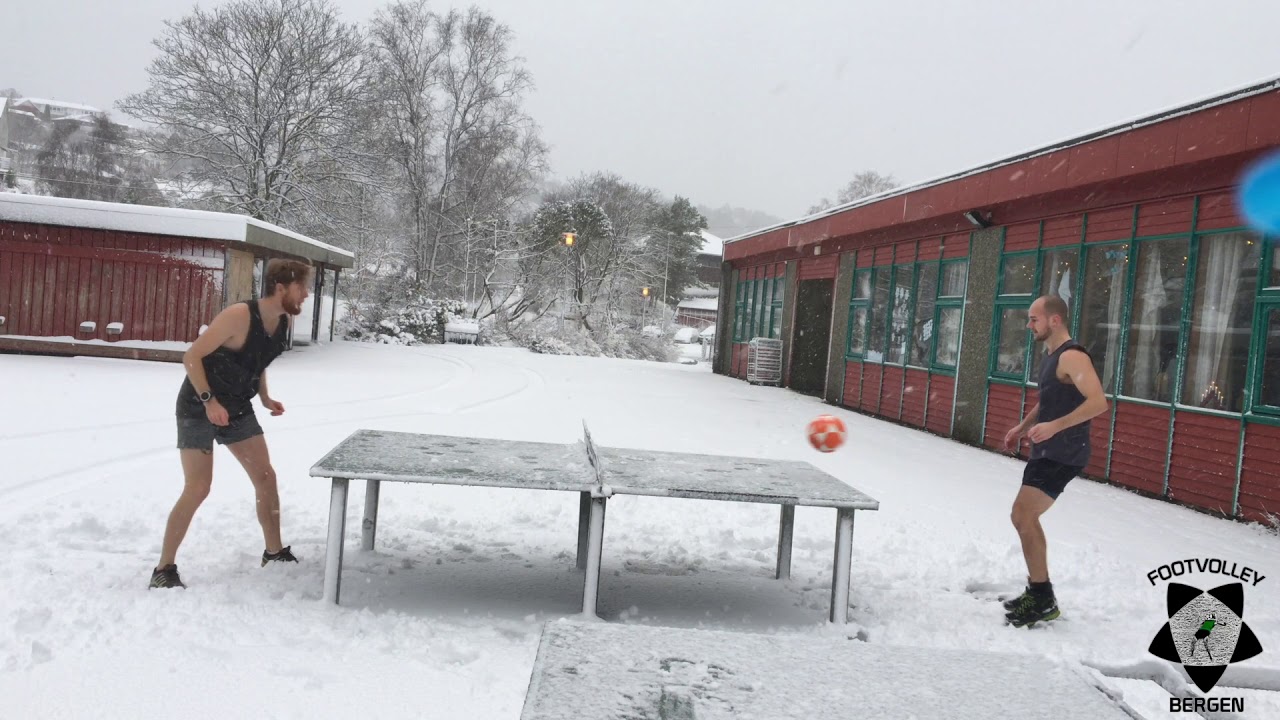 Footvolley in snow!