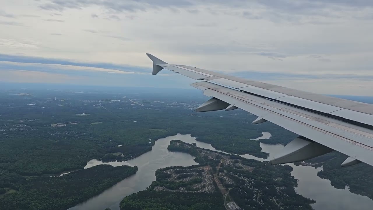 American Airlines Airbus A321 Landing - Charlotte Douglas International Airport