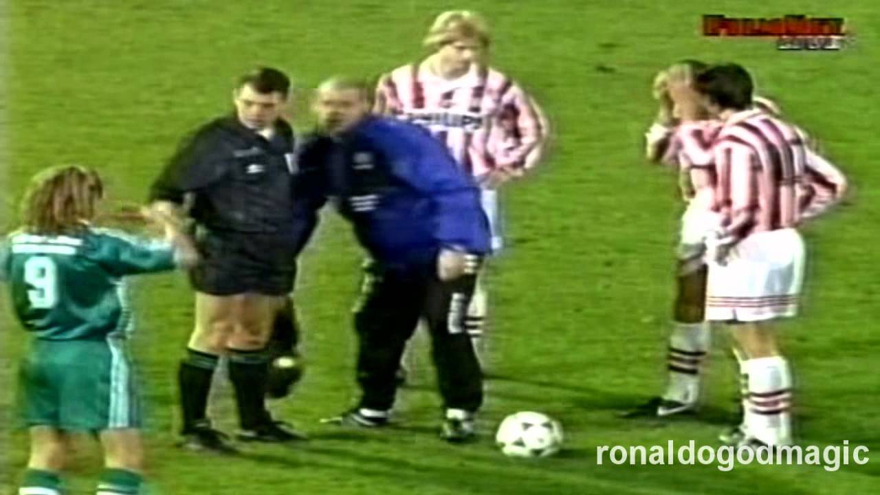 94/95 Home Ronaldo vs Feyenoord