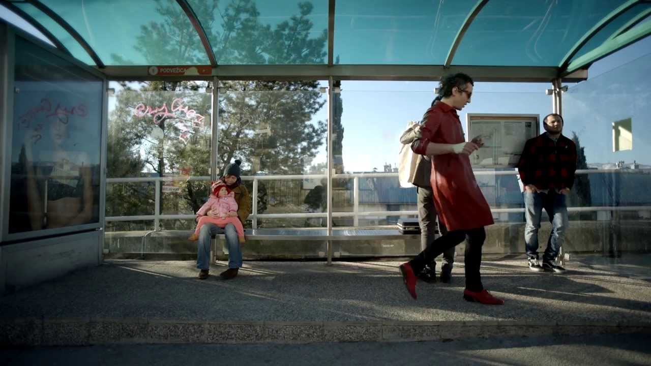 Jonathan - Maggie  (Official video)