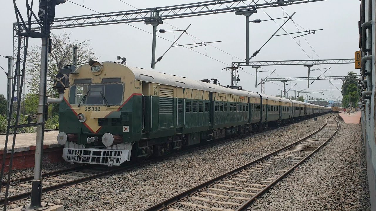 AZ, Azimganj Junction railway station West Bengal, Indian Railways Video in 4k ultra HD