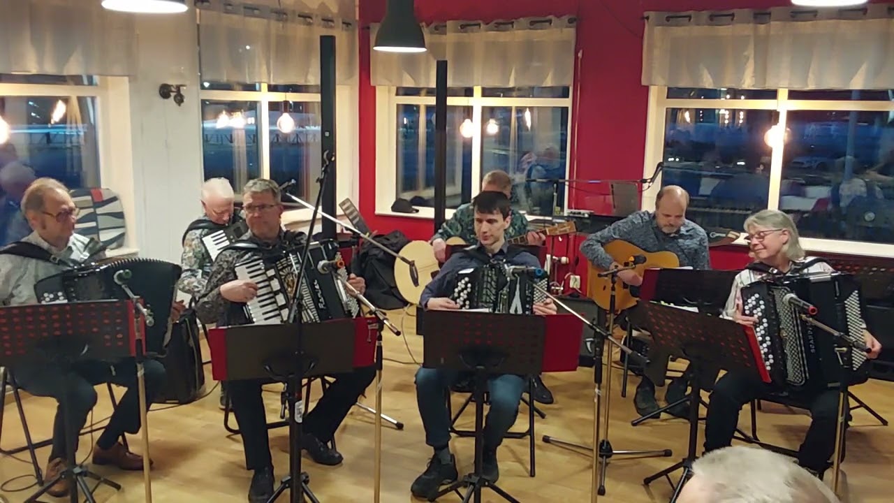 Stockholms Accordion Club, En stjärna föll, Autumn Leaves