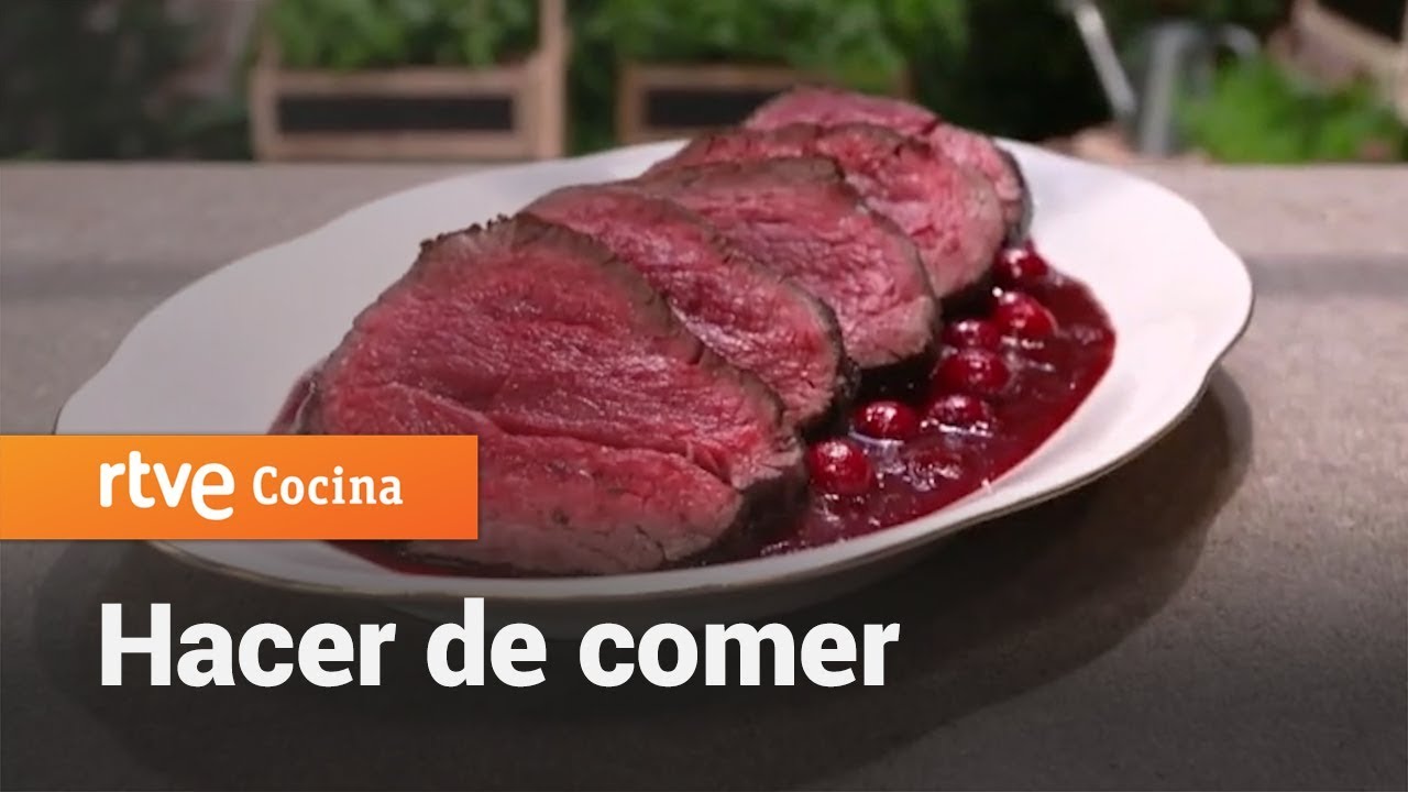 Cómo hacer Solomillo al horno con salsa de vino tinto - Hacer de comer | RTVE Cocina