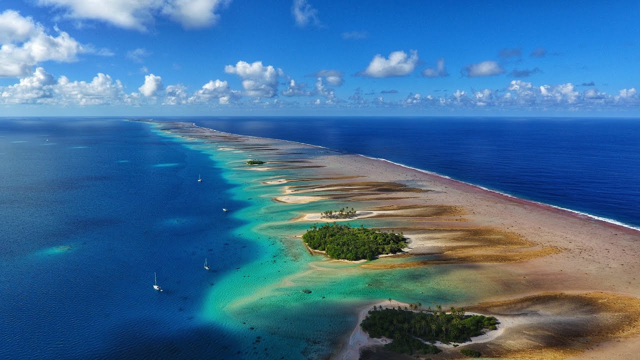 Wonderful Raroia Atoll in the Tuamotus, French Polynesia - Sailing Seatramp