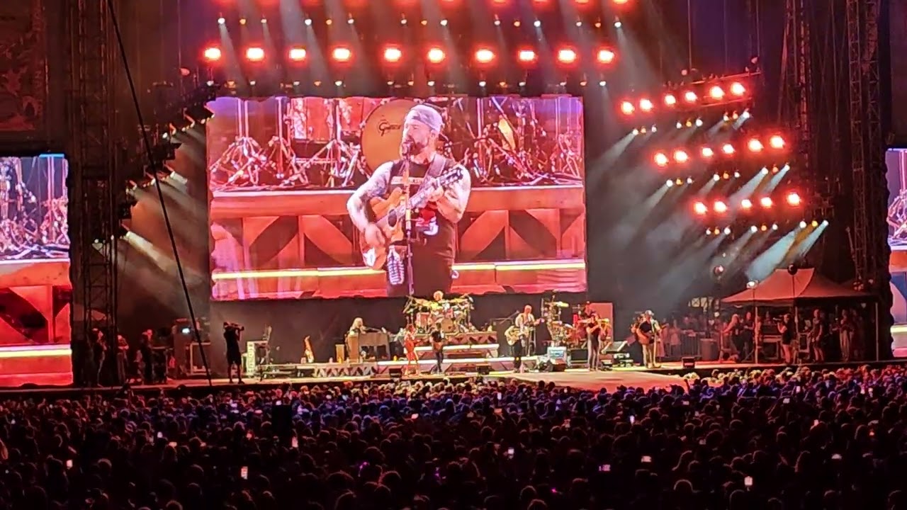 Zac Brown Band - Chicken Fried (live at MetLife Stadium August 17, 2024)