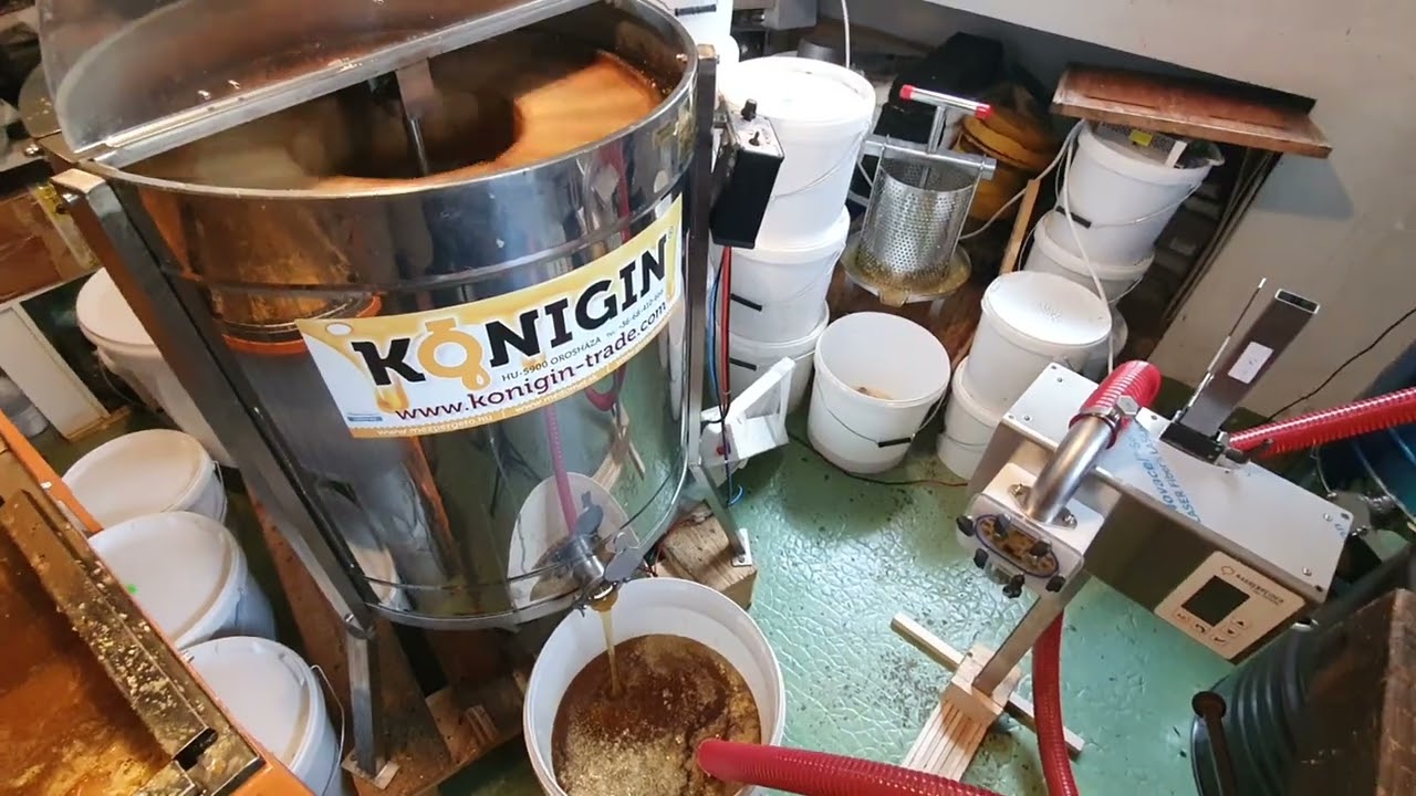 Cat dureaza un ciclu complet de extractie cu centrifuga Konigin 20 rame radial? partea 1