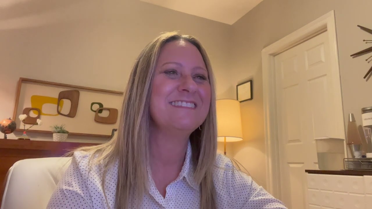 Old(er) Person's First Reaction to Billie Eilish - LUNCH