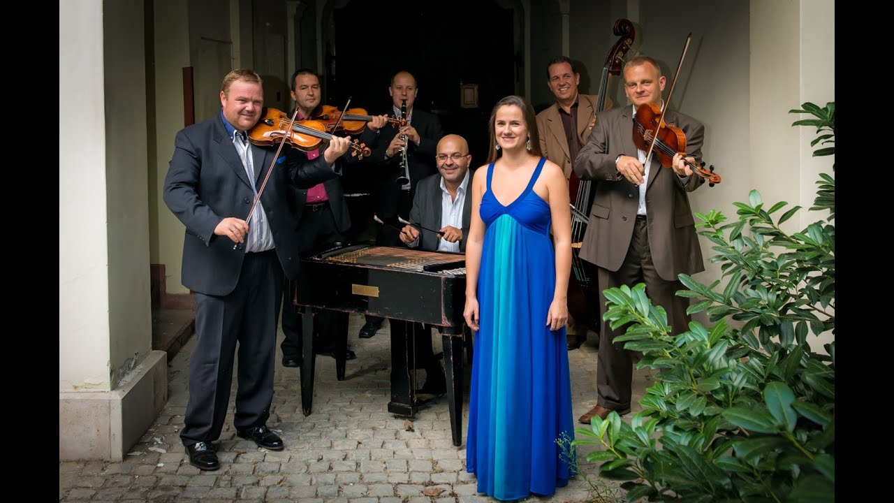 Zöld erdőben de magos... - Szalonna és Bandája Agárdon - táncol Bartha Zsófia és Fundák Kristóf