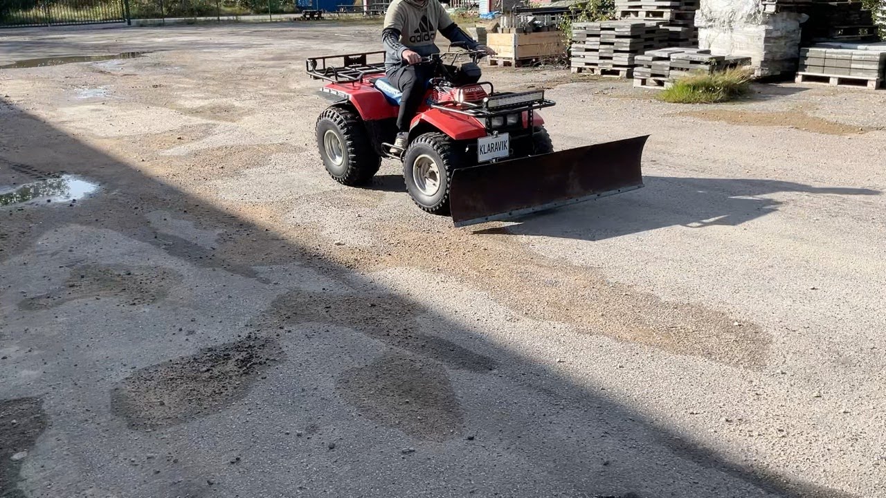 K&ouml;p Fyrhjuling Suzuki LT-F4WD p&aring; Klaravik