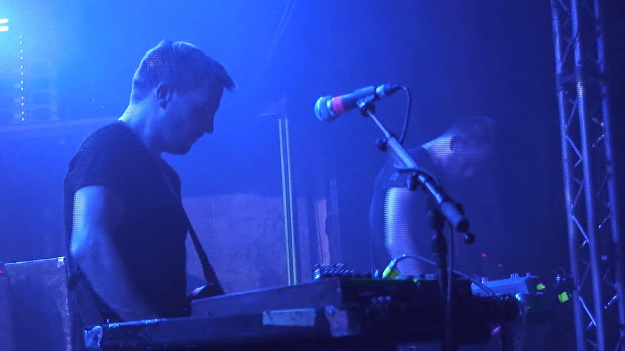 65daysofstatic - 12 - Debutante (live 09th November 2010 Berlin, Lido) - 2cam