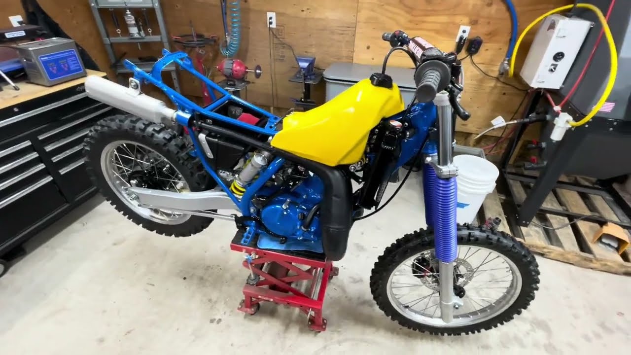 Update Walk Around & First Start | 1986 Suzuki RM250