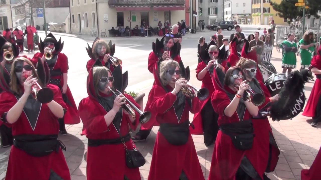 Les Britchons - Techno - Carnavallon 2014