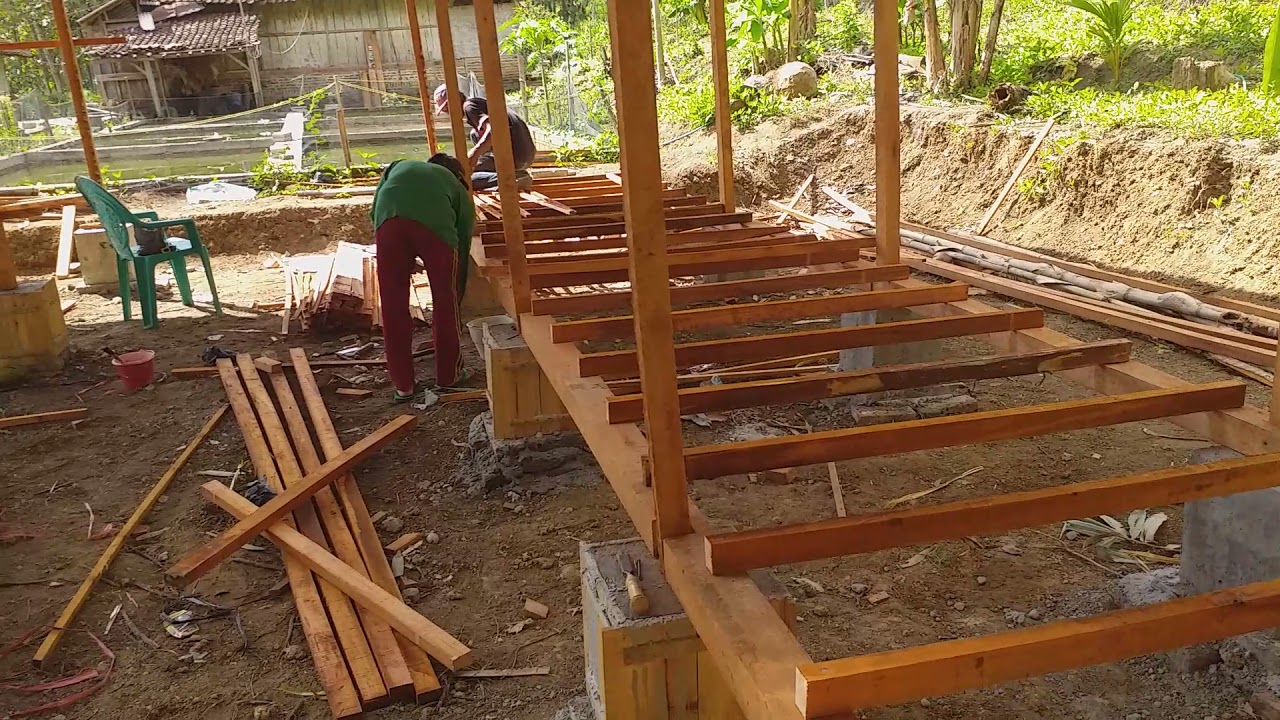 Proses pembuatan kandang kambing  simple murah dengan alat sederhana || penggemukan