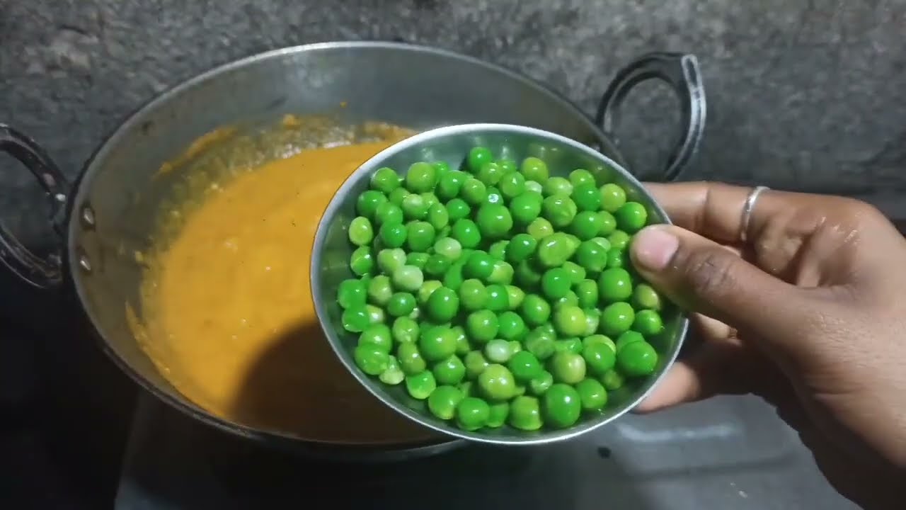 How to make matar paneer at home using some tips and tricks 😃 मटार पनीर मसाला कसं बनवायचं 