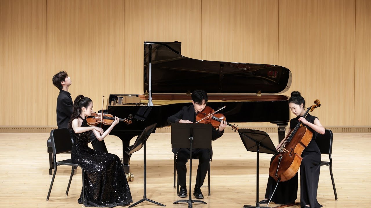 Jooho kim - Sleepwalking (for piano quartet)