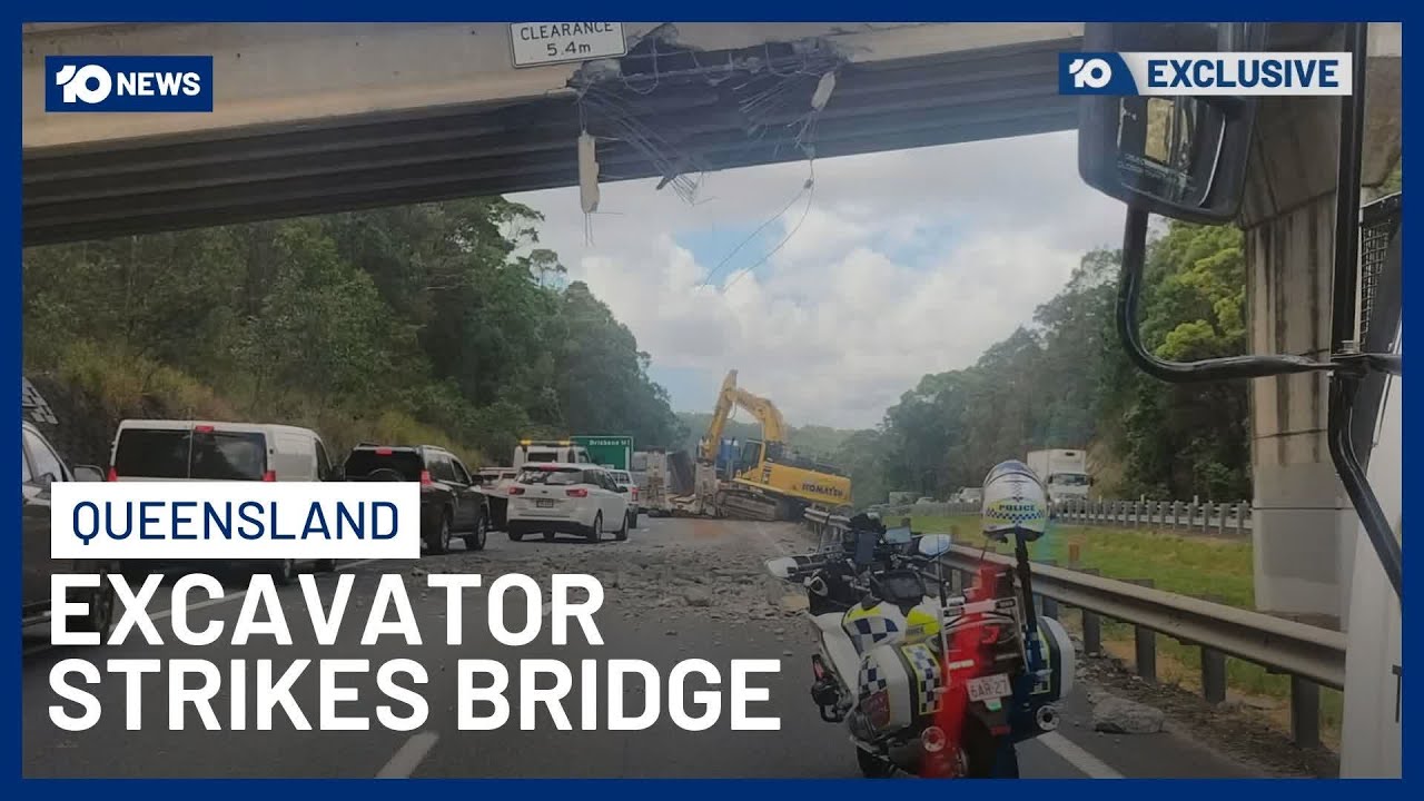 Bruce Highway Closure Causes Traffic Chaos After Excavator Hits Bridge On Sunshine Coast | 10 News