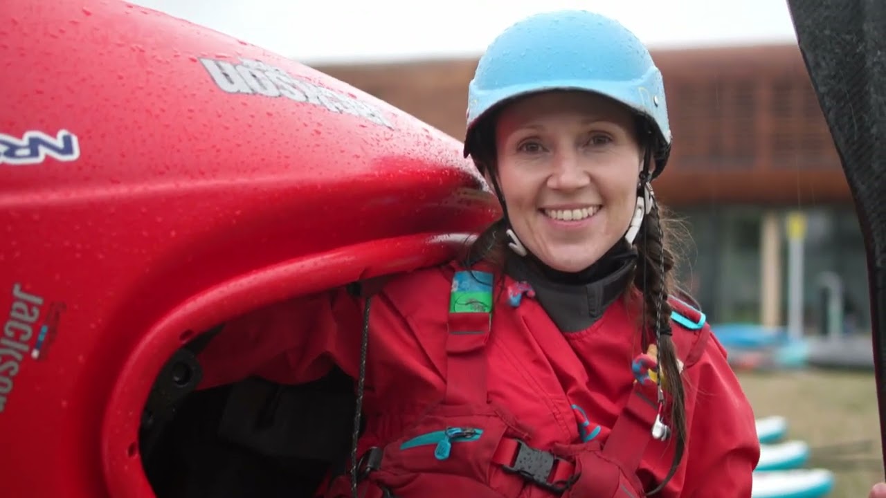 Training female paddlers to become instructors and leaders
