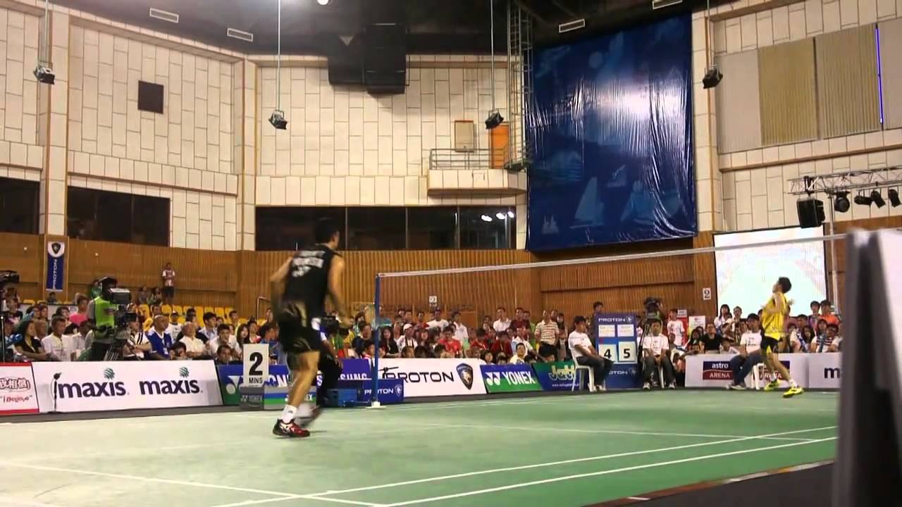 Lee Chong Wei Vs Taufik Hidayat in Japan Tsunami Charity Match