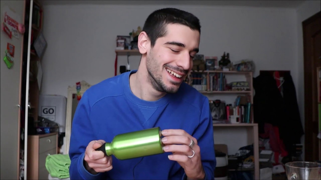 Primo video ASMR (Tapping, Scratching ecc.)