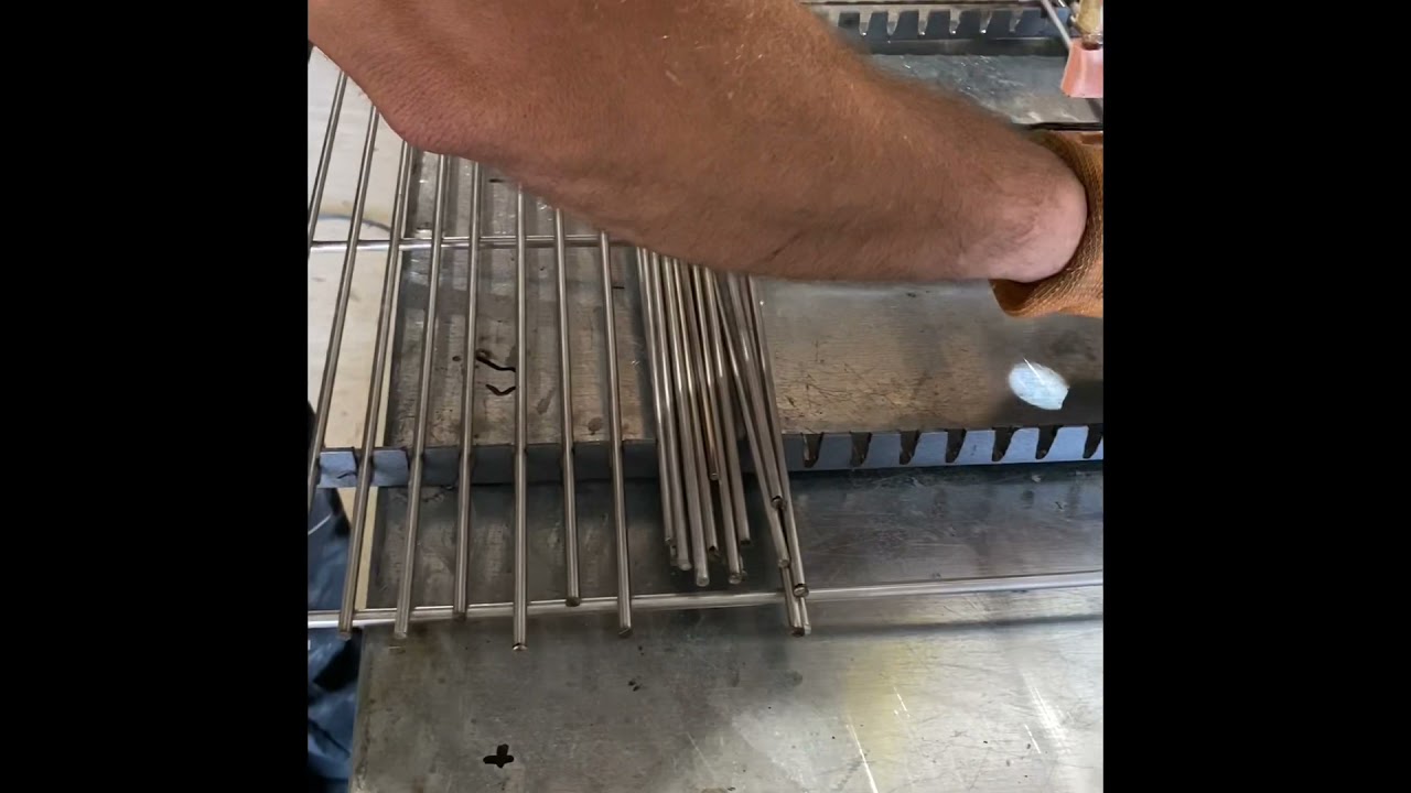 Ανοξείδωτη σχάρα￼ BBQ (Λευκοσιδηρουργεία Μπαρτζώκας)￼