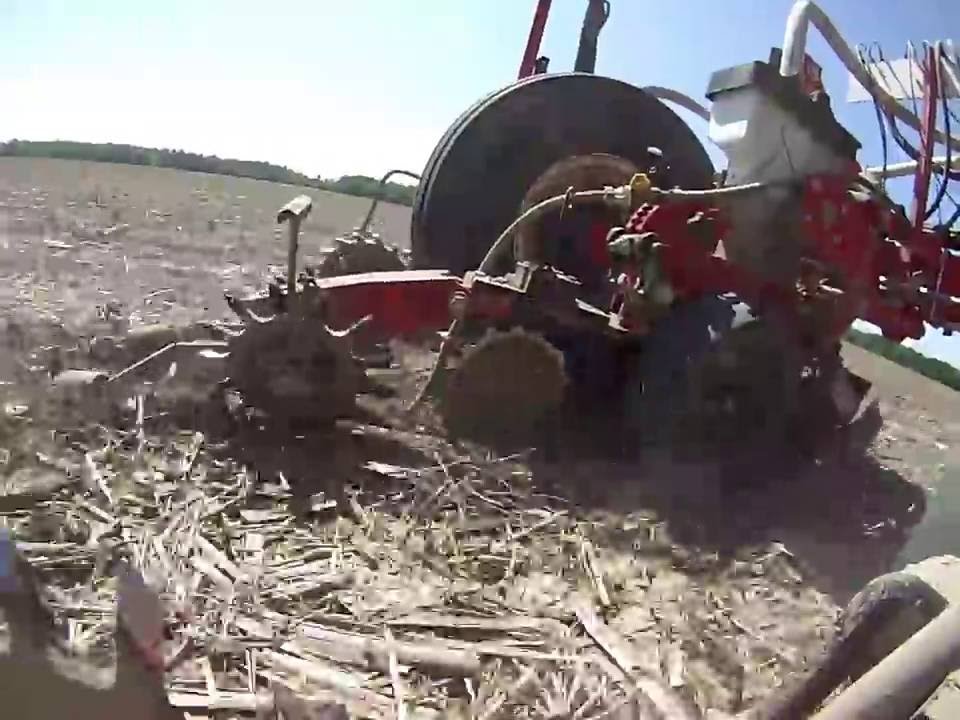 Yetter 2968 Fertilizer Opener