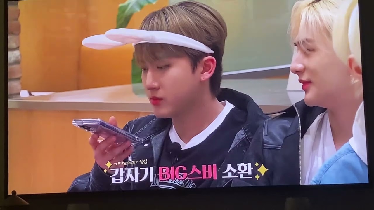 Stray kids cute and funny moments. Please subscribe 